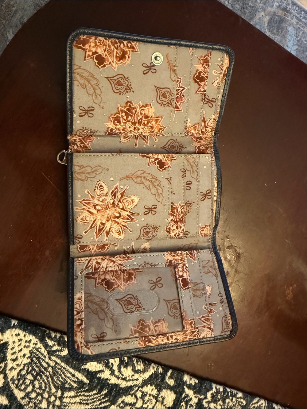 HOBO Jill Trifold Leather Wallet - Picture 7 of 7